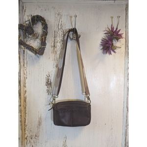 The Sak Brown Leather Cora Smartphone crossbody